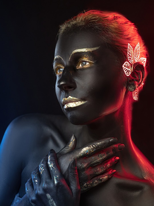 Dicas infalíveis de maquiagem para festa em pele negra: realce sua beleza afro